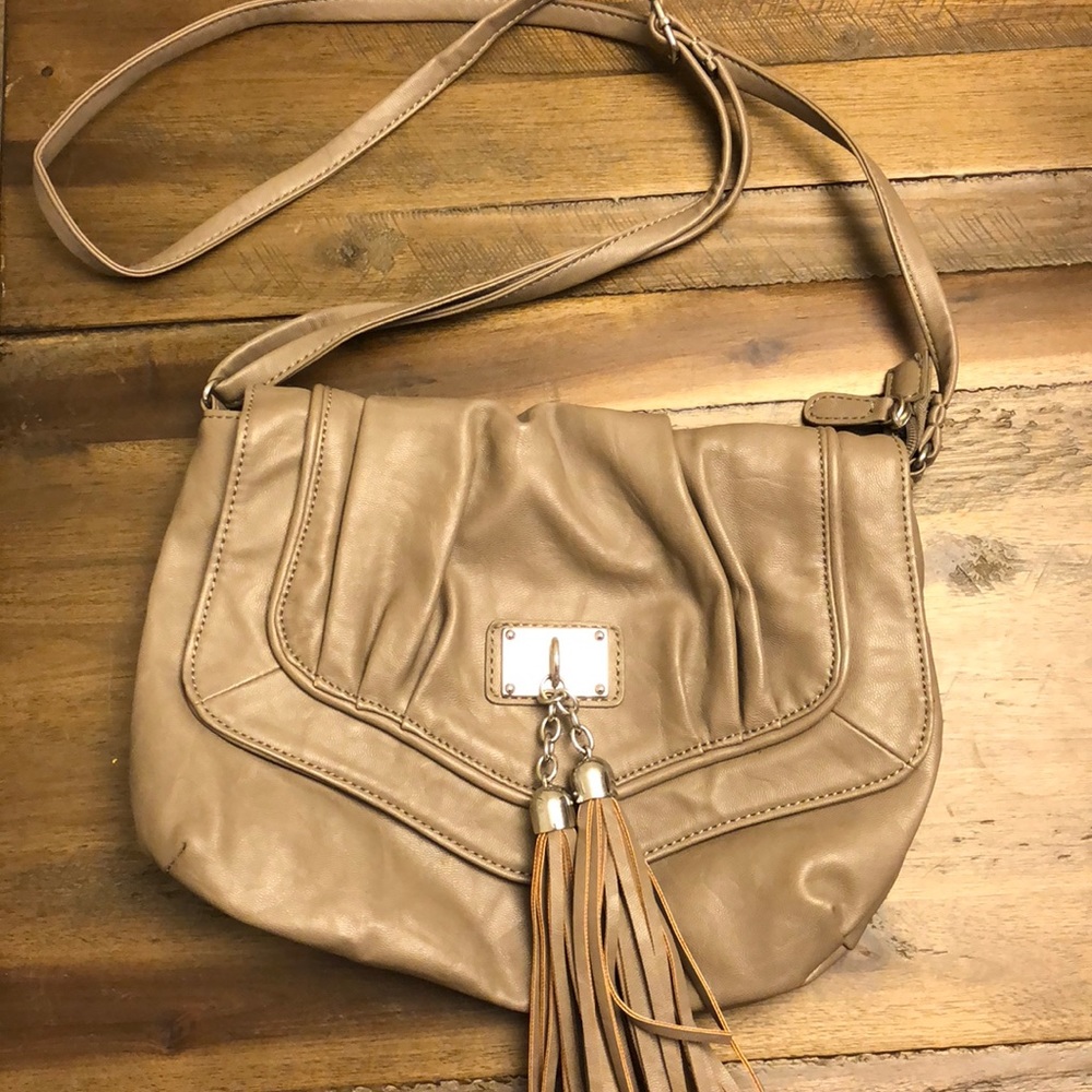 Tan purse !